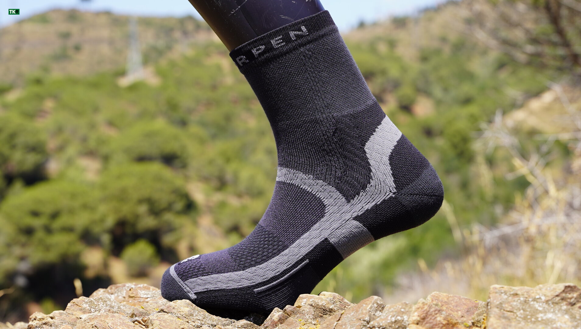 Lorpen T3 Light Hiker Calzini Uomo - Leggeri Per Escursioni, Clima Caldo, Altezza Crew Con Rinforzi Su Tallone E Punta