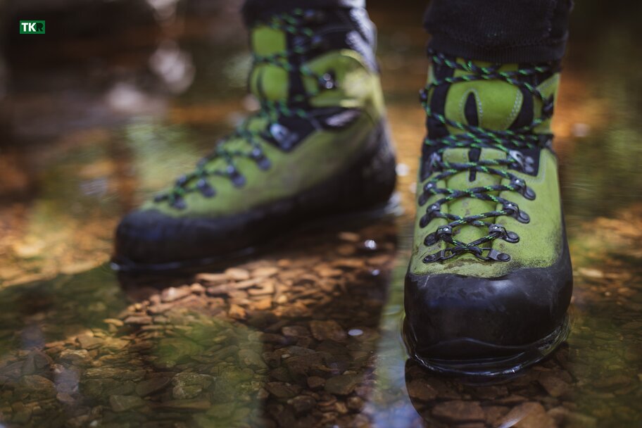 Botas impermeables Gore-Tex en agua